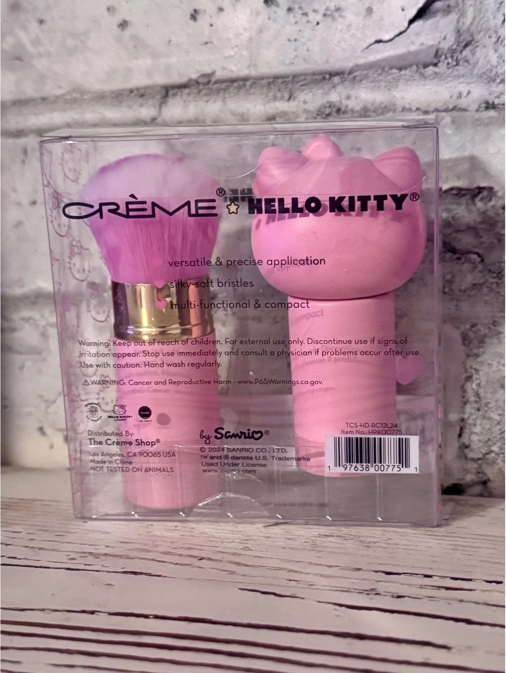 Crème Hello Kitty Pretty Kitty Kabuki Brush - Pink